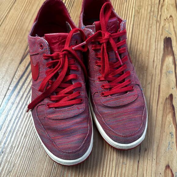 Nike Air Force 1 red textile low top lace sneakers SIZE 9 - Picture 8 of 9